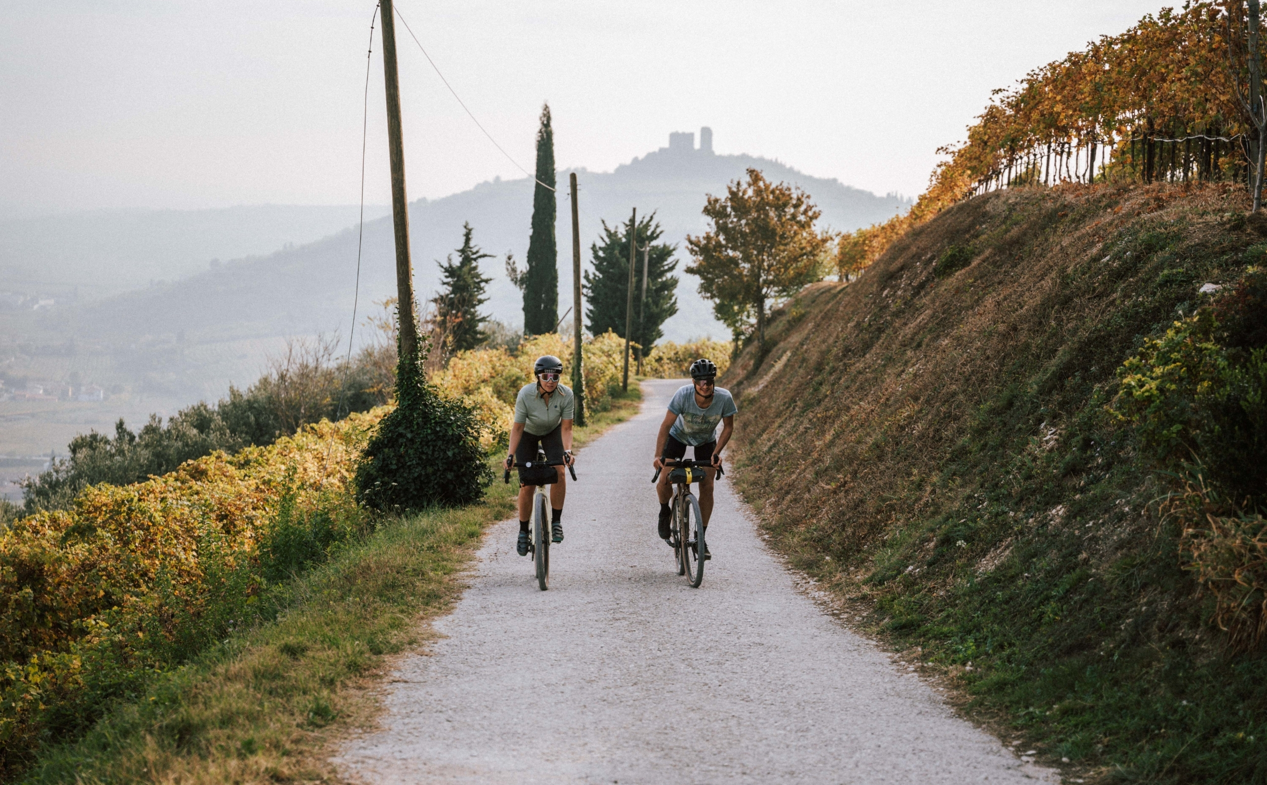 Focus Atlas 6.8 Gravel actionshot